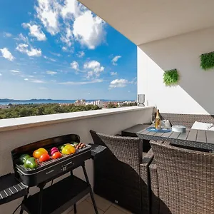  Apartman Stella Maris 2bdr, Balcony, Sea View, Garage, Bbq