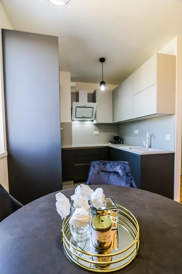Luce Gold Apartment Zadar 0*,